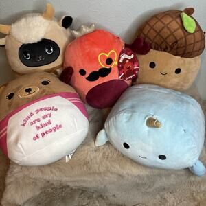 Lot Of 5 Squishmellow Characters- Boyer, Mac,‎ Wally, Georgious, & Hilary
